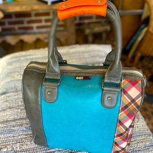 Noinoi Everyday Tote Bag